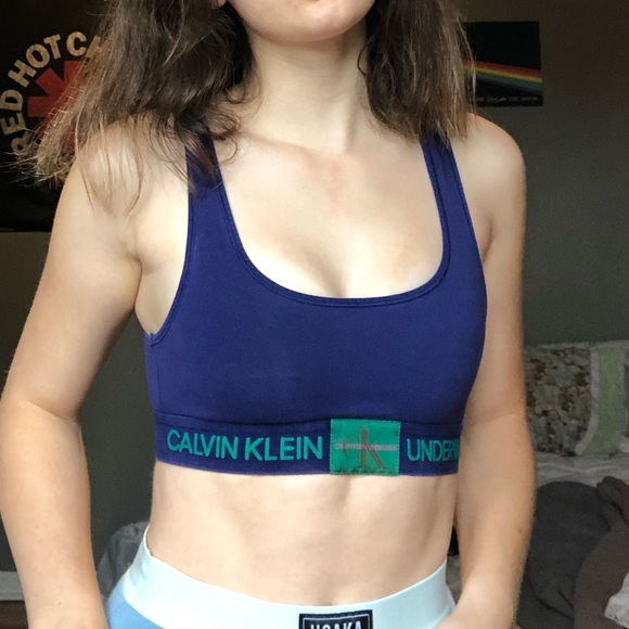 Calvin Klein xs sports bra - Picture 2 of 3